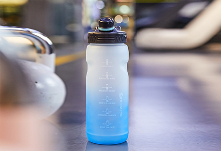 Apakah bahan yang baik dari botol air plastik.